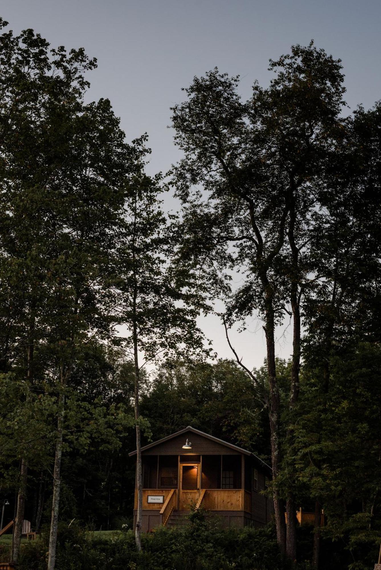 Antrim Streamside Hotell Livingston Manor Exteriör bild